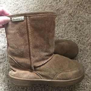 Kids bear paw boots!!